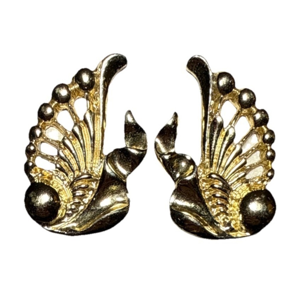 Vintage Abstract Silver Tone Clipโ On Earrings J17-36